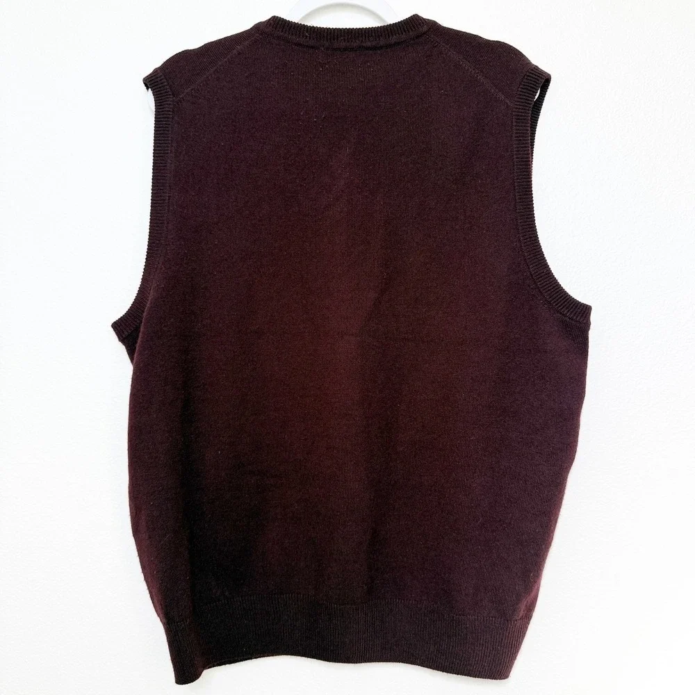 Dockers Mens XL Burgundy Argyle V-Neck Sweater Vest Sleeveless Acrylic Knit - Picture 2 of 7